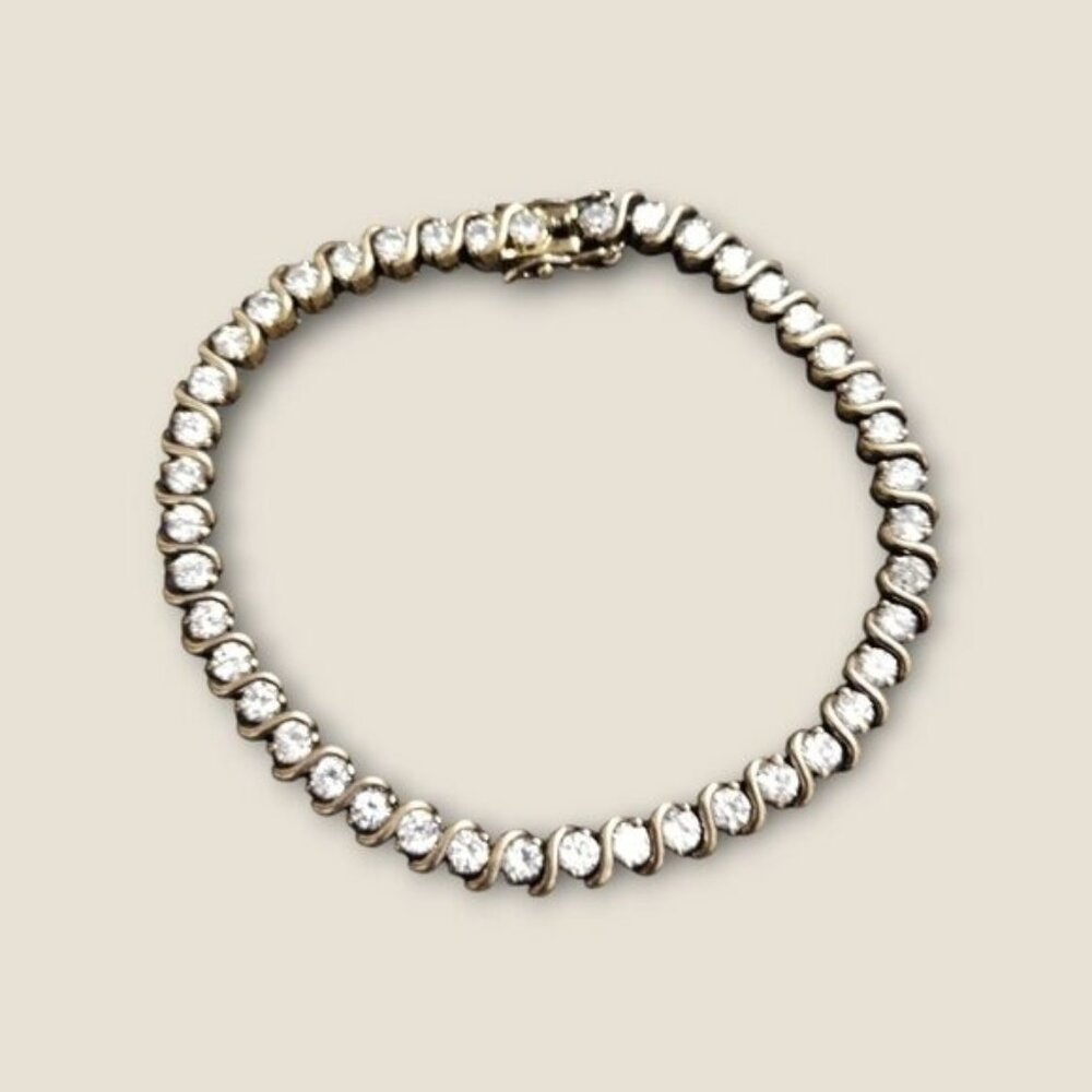Vintage Sterling Siver Tennis Bracelet With Rhinestones & Secure Clasp